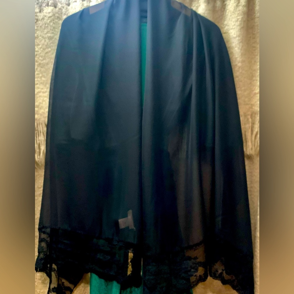 💥 Coldwater Creek💥
000671063 BLK
019092531 030 001
💥lace trim shaw💥
#WC2